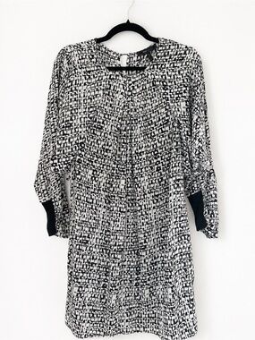BCBGMAXAZRIA Silk Abstract Print Batwing Shift Dress Black Gray Size Small